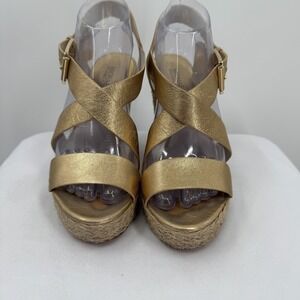 Michael Kors Giovanna Sandal Womens 8.5 Gold Leather Metallic 4.5" Wedge Heel